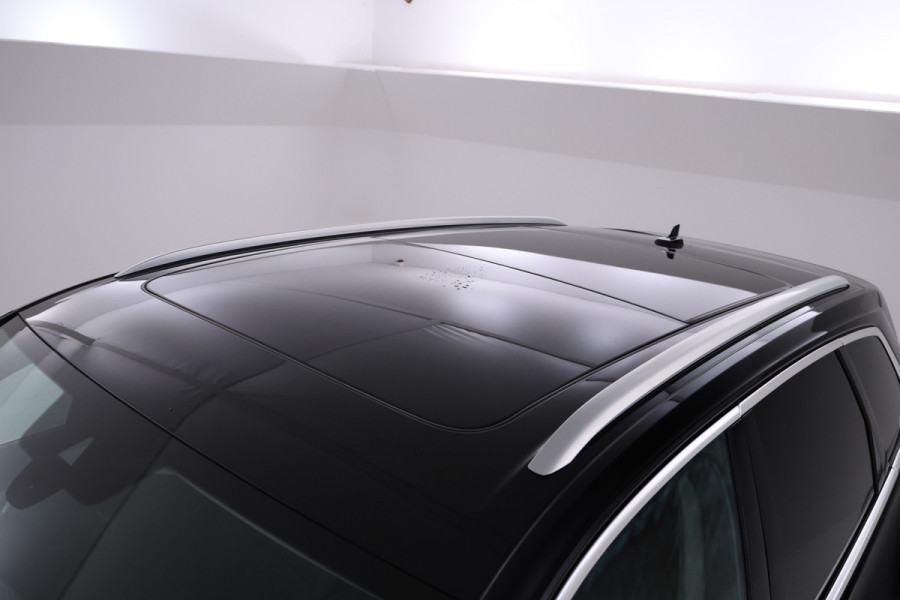 Volkswagen Touareg EHYBRID 3.0 TSi 4MOTION Panorama, Luchtvering, Climate, Volleder.