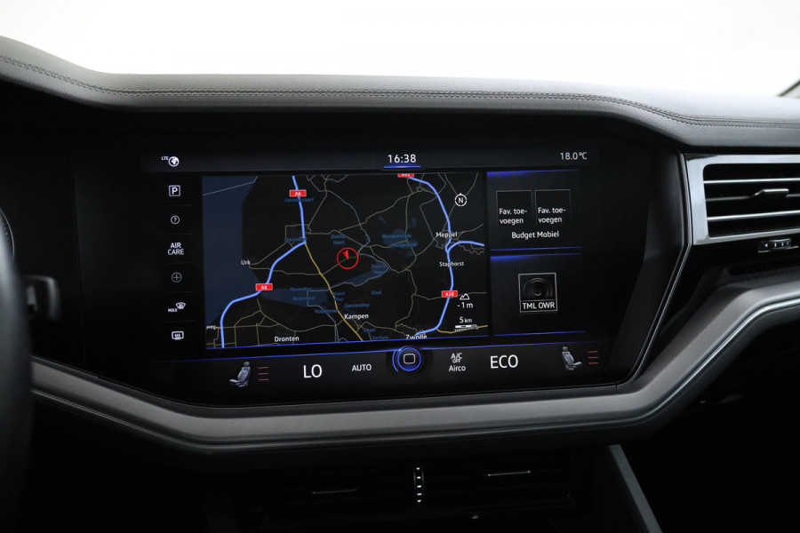Volkswagen Touareg EHYBRID 3.0 TSi 4MOTION Panorama, Luchtvering, Climate, Volleder.
