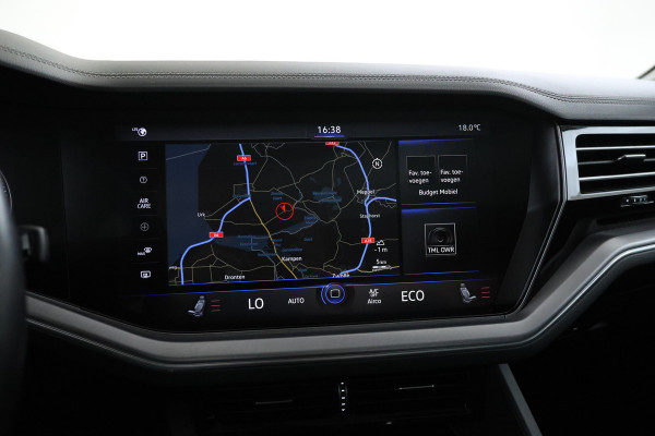 Volkswagen Touareg EHYBRID 3.0 TSi 4MOTION Panorama, Luchtvering, Climate, Volleder.
