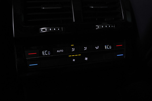 Volkswagen Touareg EHYBRID 3.0 TSi 4MOTION Panorama, Luchtvering, Climate, Volleder.
