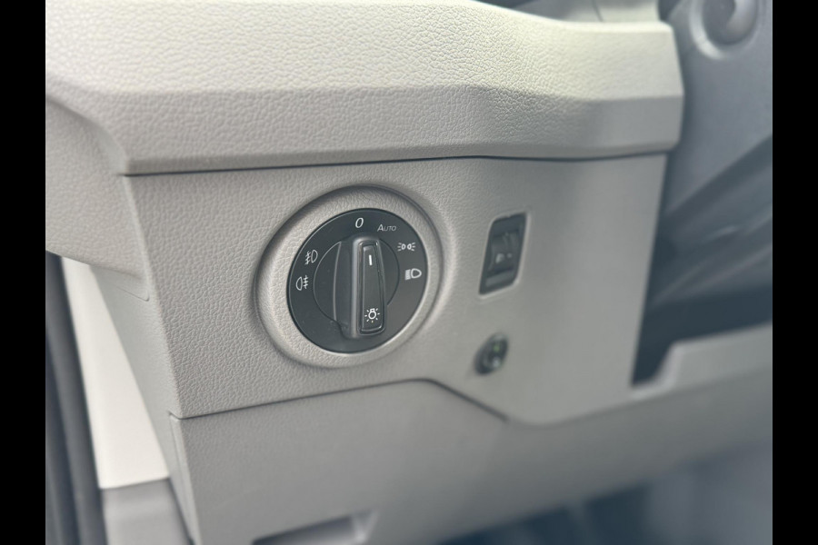 Volkswagen Crafter 35 2.0 TDI L4H3 LAADKLEP / AUTOMAAT / CAMERA / NAVI / CARPLAY