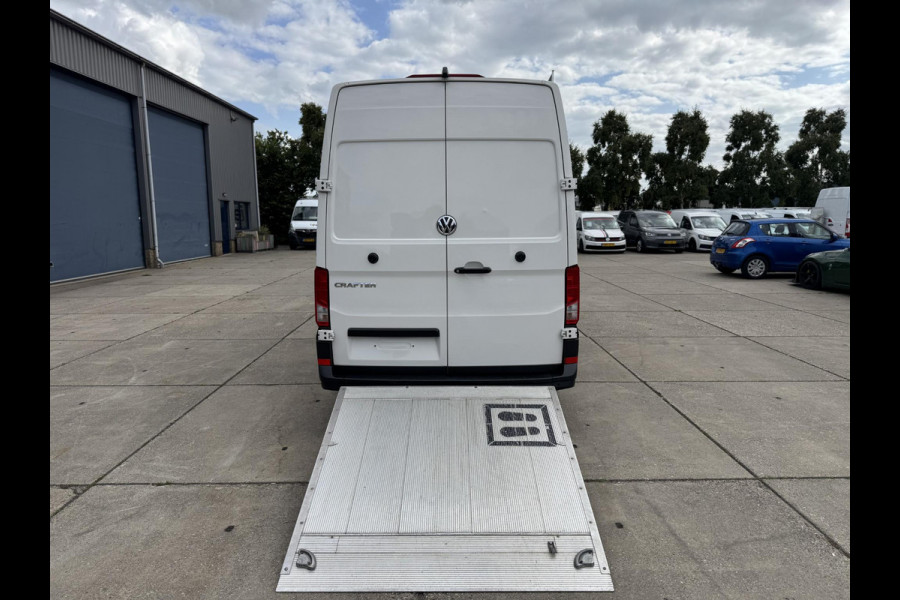 Volkswagen Crafter 35 2.0 TDI L4H3 LAADKLEP / AUTOMAAT / CAMERA / NAVI / CARPLAY