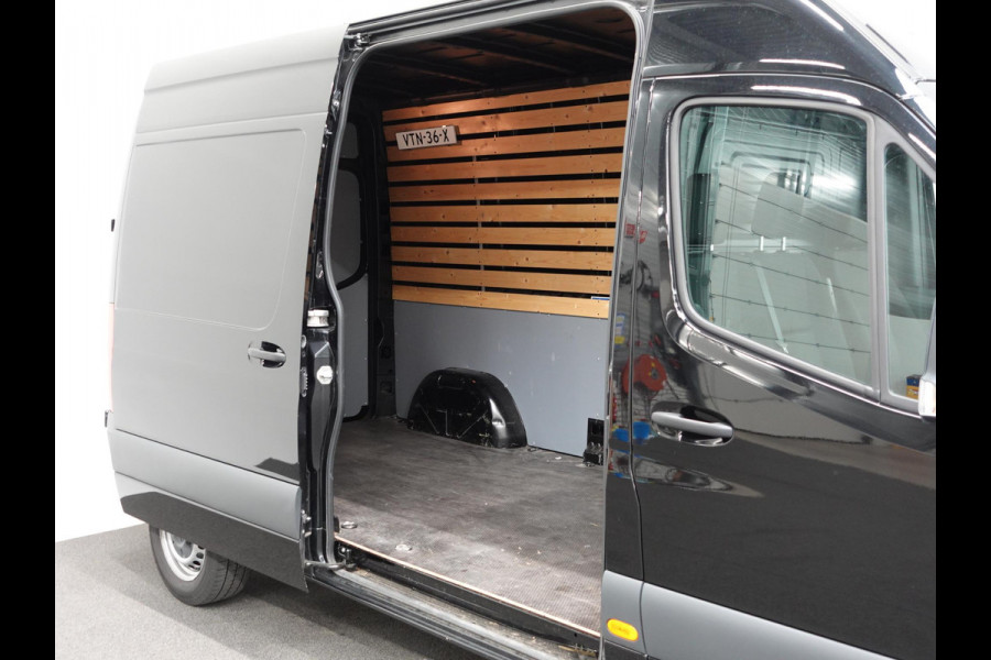 Mercedes-Benz Sprinter L2H2 Automaat Airco Navi Camera Cruise