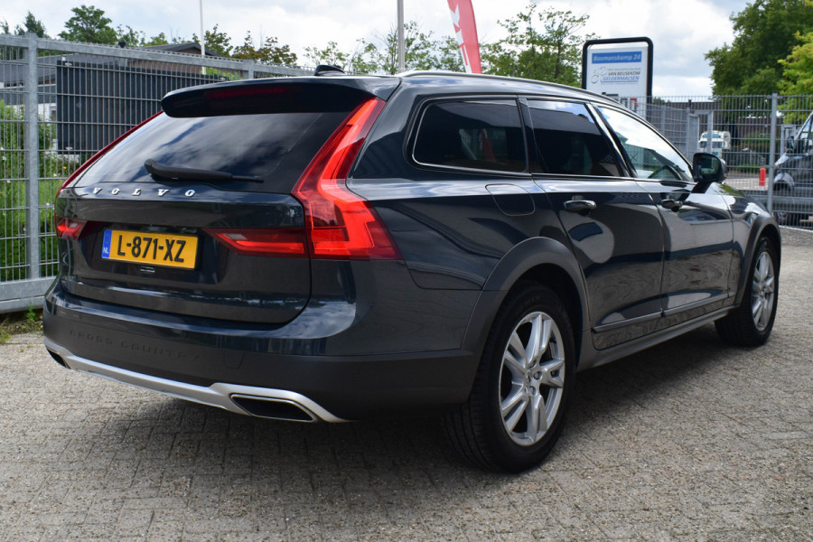 Volvo V90 Cross Country 2.0 D4 Aut. | Polestar Eng. | Trekhaak | Carplay | Navi | Stoelverwarming