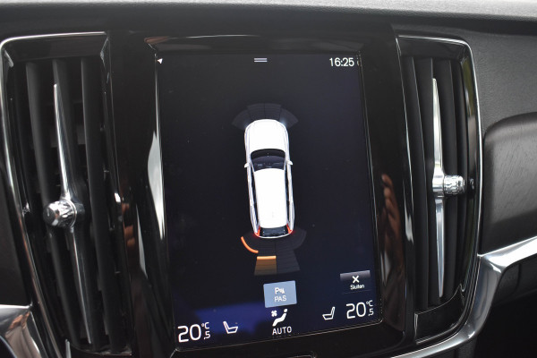 Volvo V90 Cross Country 2.0 D4 Aut. | Polestar Eng. | Trekhaak | Carplay | Navi | Stoelverwarming