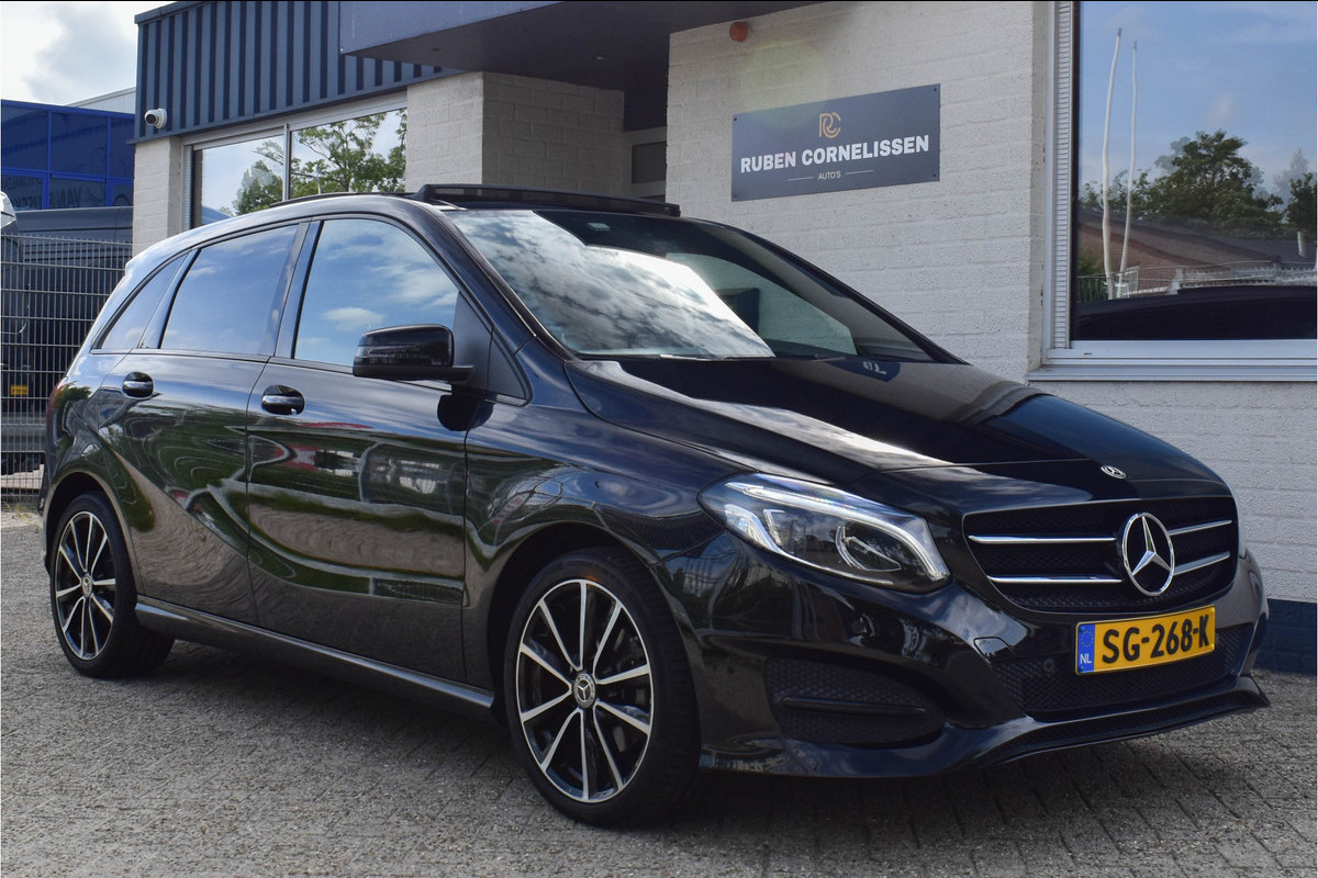 Mercedes-Benz B-Klasse 180 AMG-Line | Panoramadak | Carplay | Leder | Camera Mercedes-Benz B-Klasse 180 AMG-Line | Panoramadak | Carplay | Leder | Camera