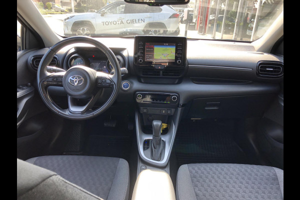 Toyota Yaris 1.5 Hybrid Dynamic Plus | Stoelverwarming, Keyless, LED, Lichtmetalen velgen, Parkeercamera, Adaptive cruise control
