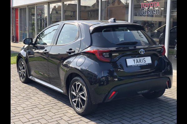 Toyota Yaris 1.5 Hybrid Dynamic Plus | Stoelverwarming, Keyless, LED, Lichtmetalen velgen, Parkeercamera, Adaptive cruise control