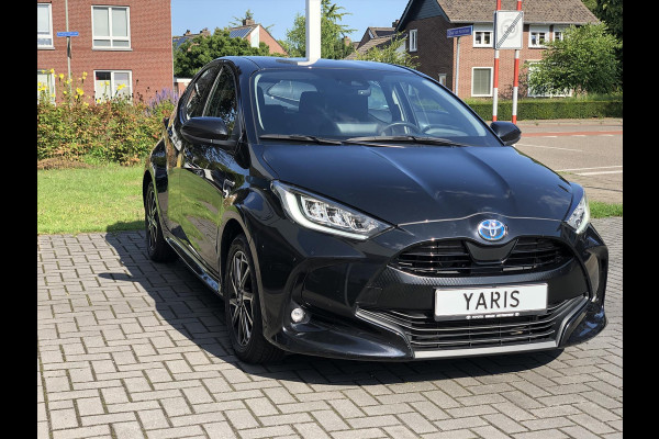 Toyota Yaris 1.5 Hybrid Dynamic Plus | Stoelverwarming, Keyless, LED, Lichtmetalen velgen, Parkeercamera, Adaptive cruise control