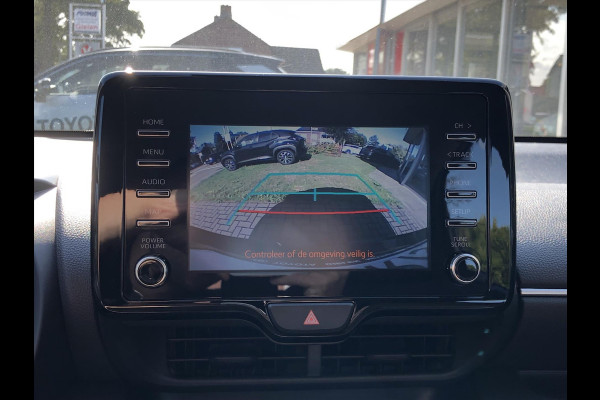 Toyota Yaris 1.5 Hybrid Dynamic Plus | Stoelverwarming, Keyless, LED, Lichtmetalen velgen, Parkeercamera, Adaptive cruise control