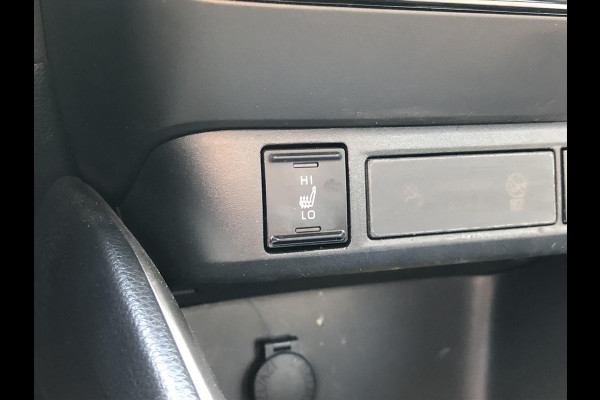 Toyota Yaris 1.5 Hybrid Dynamic Plus | Stoelverwarming, Keyless, LED, Lichtmetalen velgen, Parkeercamera, Adaptive cruise control