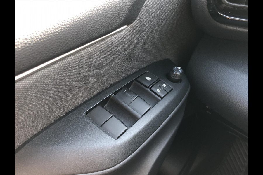 Toyota Yaris 1.5 Hybrid Dynamic Plus | Stoelverwarming, Keyless, LED, Lichtmetalen velgen, Parkeercamera, Adaptive cruise control