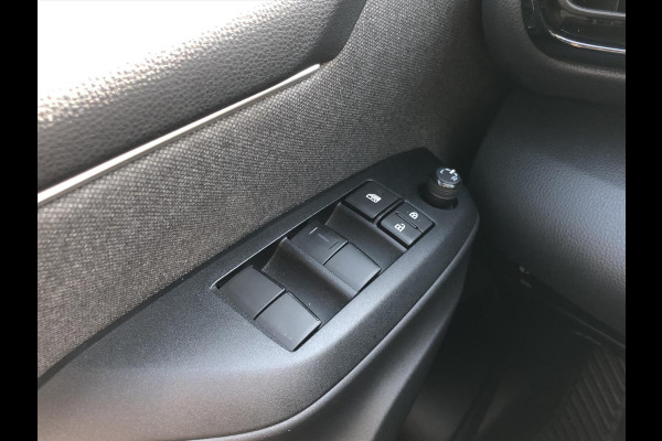 Toyota Yaris 1.5 Hybrid Dynamic Plus | Stoelverwarming, Keyless, LED, Lichtmetalen velgen, Parkeercamera, Adaptive cruise control