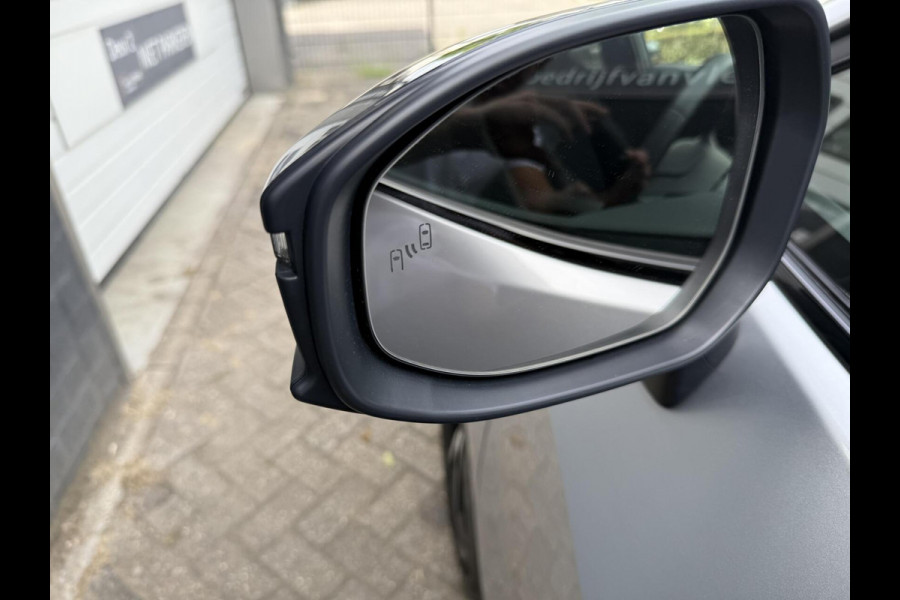 Toyota C-HR 1.8 Hybrid 140 Business Plus stoel+stuurverwarming