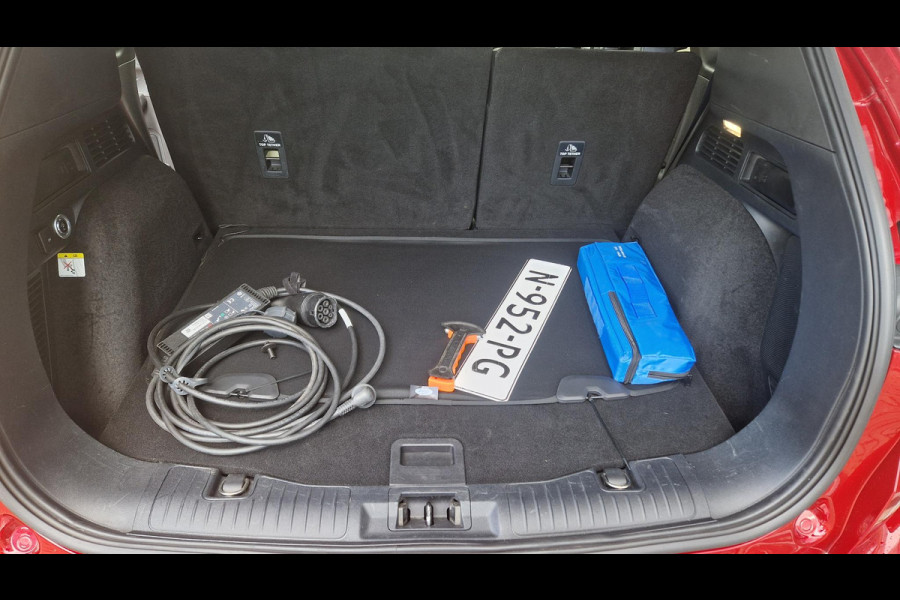 Ford Kuga 2.5 PHEV ST Line X | Full Options | Elec Uitklapbare Trekhaak | Panoramadak | Driver Assistance Pack | Design Pack | Dode hoek | Adaptive Cruisecontrol | Winter Pack |  Privacy glass