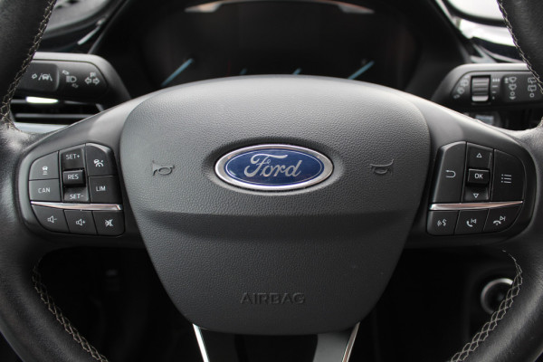 Ford Fiesta 1.0 EcoBoost Titanium / Trekhaak / Camera / Navigatie / 16'' / DAB / Getint glas / Stuur+Stoelverwarming / Cruise Control