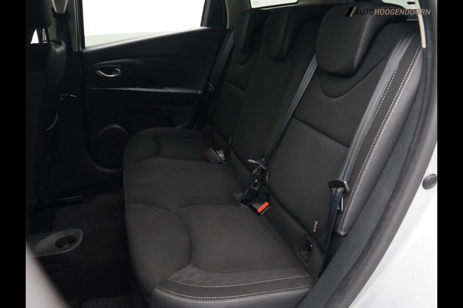 Renault Clio Estate 0.9 TCe Limited (APPLE CARPLAY,LED VERLICHTING,KEYLESS,PREMIUM SOUND,CLIMATE,CAMERA.LM-VELGEN,TOPCONDITIE)