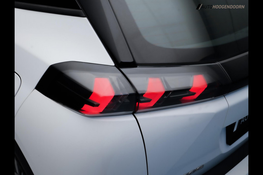 Peugeot 2008 1.2 PureTech Active (APPLE CARPLAY,LED VERLICHTING,PARKEERSENSOREN,NAVIGATIE,CRUISE,LM-VELGEN,TOPCONDITIE)