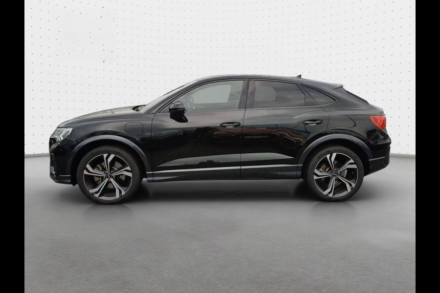 Audi Q3 Sportback 45 TFSI e S-LINE ** LED, VIRTUAL, SONOS SOUND, OPTIK SCHWARZ, 20-inch LMV ** 1e EIG - UNFALLFREI ** ** INFORMEER OOK NAAR ONZE AANTREKKELIJKE FINANCIAL-LEASE TARIEVEN **
