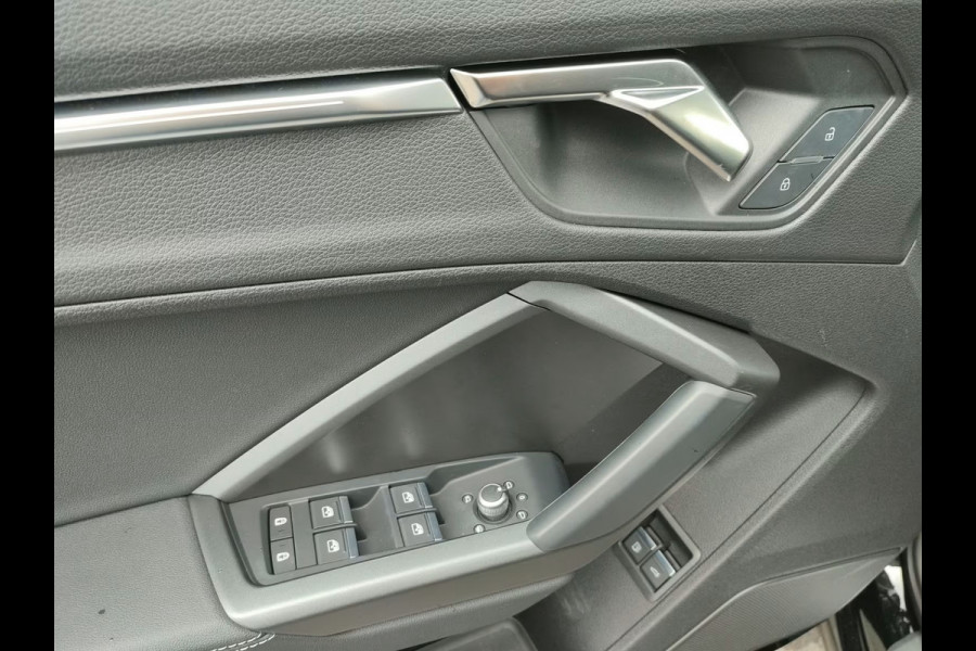 Audi Q3 Sportback 45 TFSI e S-LINE ** LED, VIRTUAL, SONOS SOUND, OPTIK SCHWARZ, 20-inch LMV ** 1e EIG - UNFALLFREI ** ** INFORMEER OOK NAAR ONZE AANTREKKELIJKE FINANCIAL-LEASE TARIEVEN **