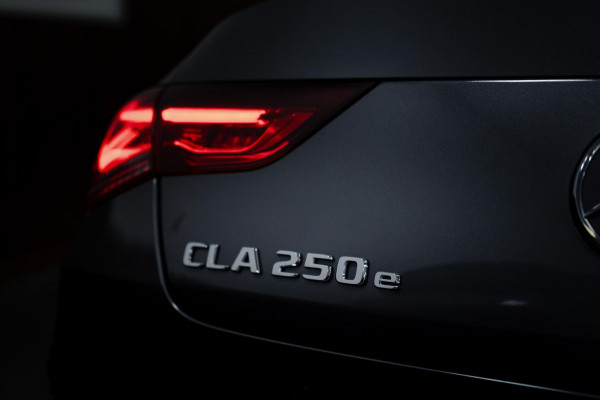 Mercedes-Benz CLA-Klasse 250 e Business Solution AMG Limited Pano|Head-Up|ACC|Trekhaak|
