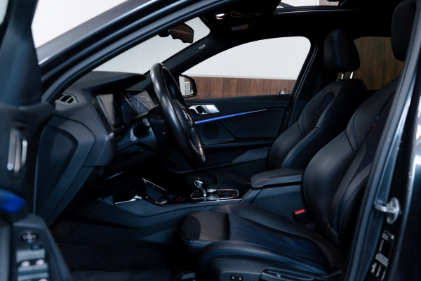 BMW 1-serie 118i High Executive M-Sport Pano|Sfeer|Dealer onderhouden