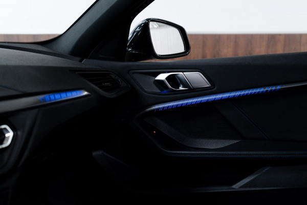 BMW 1-serie 118i High Executive M-Sport Pano|Sfeer|Dealer onderhouden