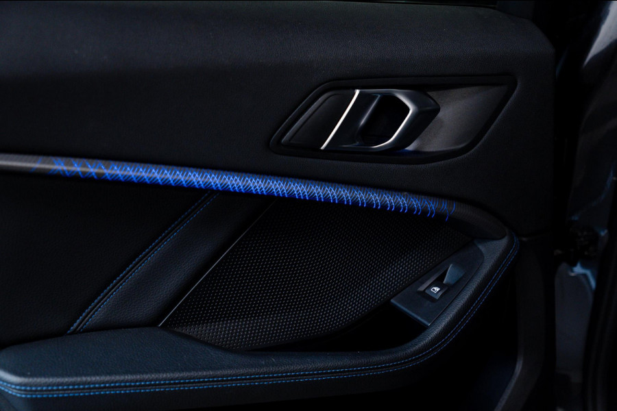 BMW 1-serie 118i High Executive M-Sport Pano|Sfeer|Dealer onderhouden