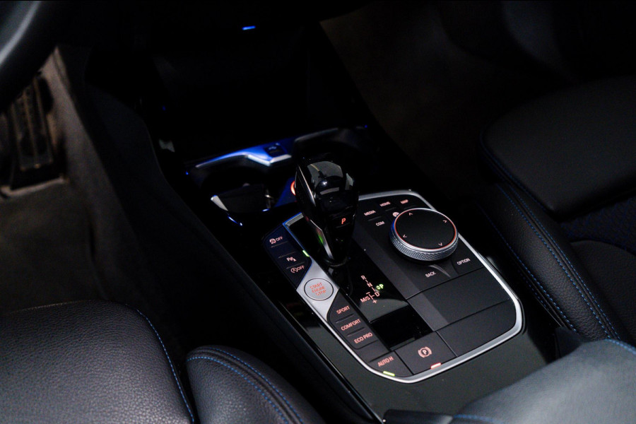 BMW 1-serie 118i High Executive M-Sport Pano|Sfeer|Dealer onderhouden