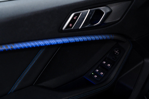 BMW 1-serie 118i High Executive M-Sport Pano|Sfeer|Dealer onderhouden