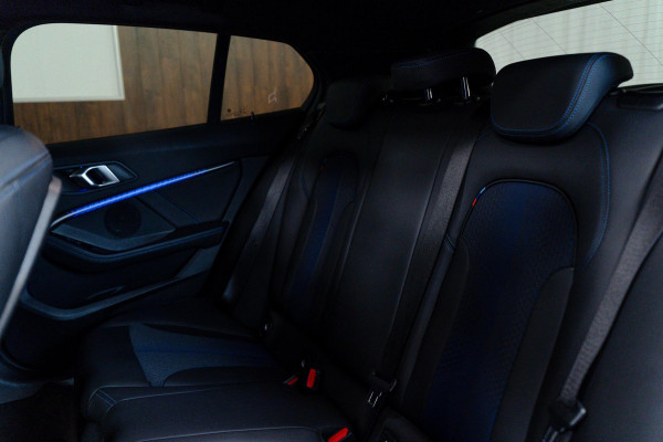BMW 1-serie 118i High Executive M-Sport Pano|Sfeer|Dealer onderhouden