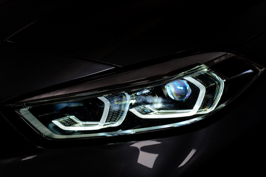 BMW 1-serie 118i High Executive M-Sport Pano|Sfeer|Dealer onderhouden