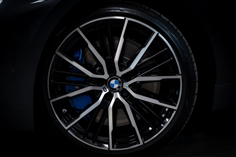 BMW 1-serie 118i High Executive M-Sport Pano|Sfeer|Dealer onderhouden