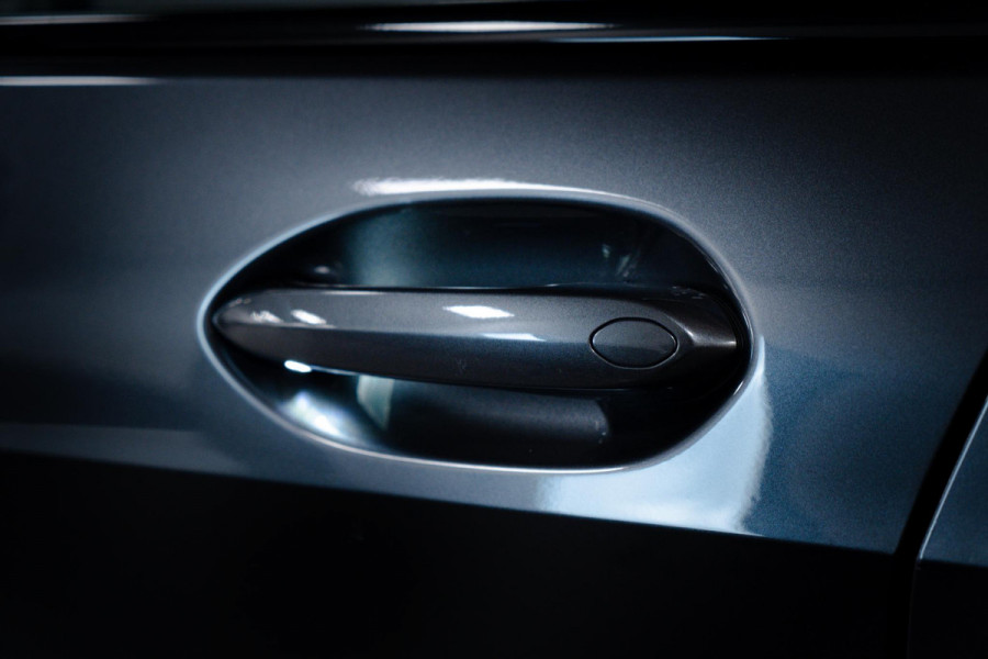 BMW 1-serie 118i High Executive M-Sport Pano|Sfeer|Dealer onderhouden