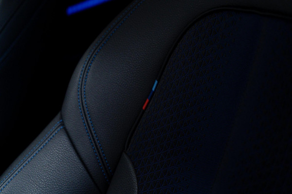 BMW 1-serie 118i High Executive M-Sport Pano|Sfeer|Dealer onderhouden