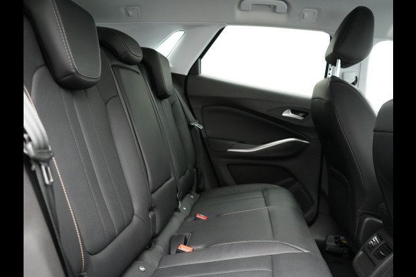 Opel Grandland Turbo 4x4 Ultimate Plug In Hybrid 300pk PHEV | Trekhaak Afneembaar | Adaptive Cruise | 360 Camera | Lederen Sportstoelen Memory & Ventilatie | Apple Carplay | Navigatie | Verwarmd Stuur & Stoel | Virtual | DAB |