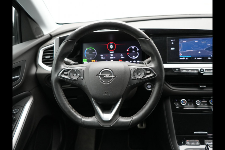 Opel Grandland Turbo 4x4 Ultimate Plug In Hybrid 300pk PHEV | Trekhaak Afneembaar | Adaptive Cruise | 360 Camera | Lederen Sportstoelen Memory & Ventilatie | Apple Carplay | Navigatie | Verwarmd Stuur & Stoel | Virtual | DAB |