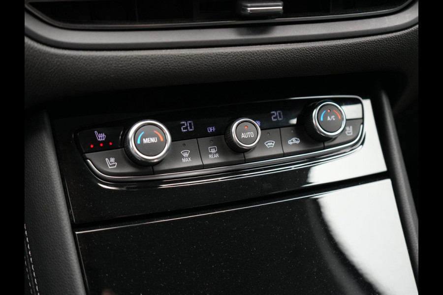 Opel Grandland Turbo 4x4 Ultimate Plug In Hybrid 300pk PHEV | Trekhaak Afneembaar | Adaptive Cruise | 360 Camera | Lederen Sportstoelen Memory & Ventilatie | Apple Carplay | Navigatie | Verwarmd Stuur & Stoel | Virtual | DAB |