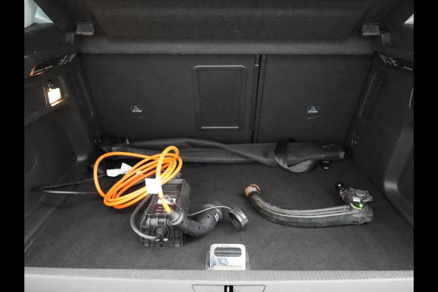 Opel Grandland Turbo 4x4 Ultimate Plug In Hybrid 300pk PHEV | Trekhaak Afneembaar | Adaptive Cruise | 360 Camera | Lederen Sportstoelen Memory & Ventilatie | Apple Carplay | Navigatie | Verwarmd Stuur & Stoel | Virtual | DAB |