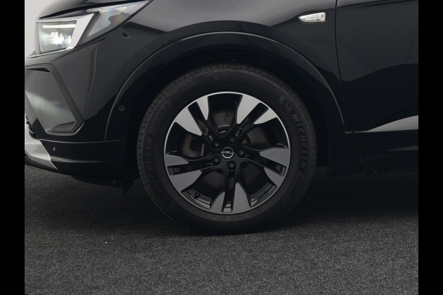 Opel Grandland Turbo 4x4 Ultimate Plug In Hybrid 300pk PHEV | Trekhaak Afneembaar | Adaptive Cruise | 360 Camera | Lederen Sportstoelen Memory & Ventilatie | Apple Carplay | Navigatie | Verwarmd Stuur & Stoel | Virtual | DAB |