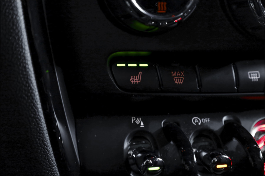 MINI Clubman 2.0 Cooper S Hammersmith 192 PK - Automaat | S/K Panodak | Adapt.Cruise | Harman/Kardon | Stoelverw. | PDC | Camera | NAV+App.Connect | ECC | LM 19" |