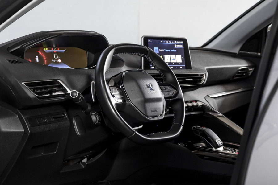 Peugeot 3008 1.2 PureTech Crossway 130 PK - Automaat | S/K-Panodak | Dig. Cockpit | Adapt. Cruise | PDC | Camera | NAV + App. Connect | ECC | Elek. Klep | DAB | LM 18" |
