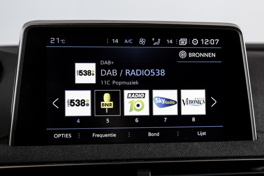 Peugeot 3008 1.2 PureTech Crossway 130 PK - Automaat | S/K-Panodak | Dig. Cockpit | Adapt. Cruise | PDC | Camera | NAV + App. Connect | ECC | Elek. Klep | DAB | LM 18" |