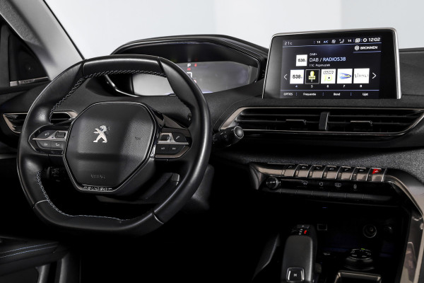 Peugeot 3008 1.2 PureTech Crossway 130 PK - Automaat | S/K-Panodak | Dig. Cockpit | Adapt. Cruise | PDC | Camera | NAV + App. Connect | ECC | Elek. Klep | DAB | LM 18" |