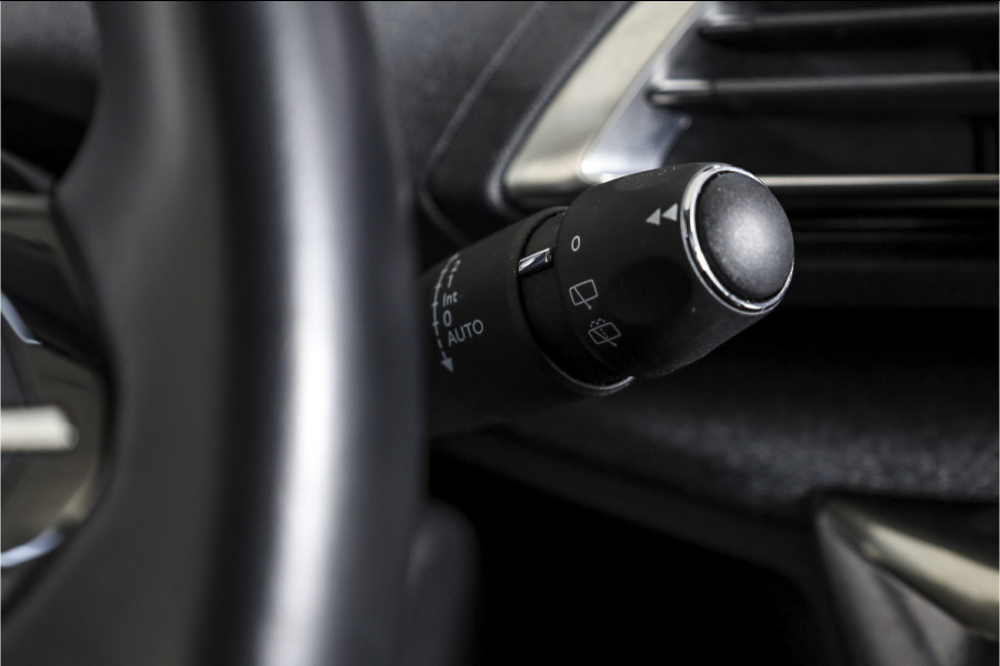 Peugeot 3008 1.2 PureTech Crossway 130 PK - Automaat | S/K-Panodak | Dig. Cockpit | Adapt. Cruise | PDC | Camera | NAV + App. Connect | ECC | Elek. Klep | DAB | LM 18" |
