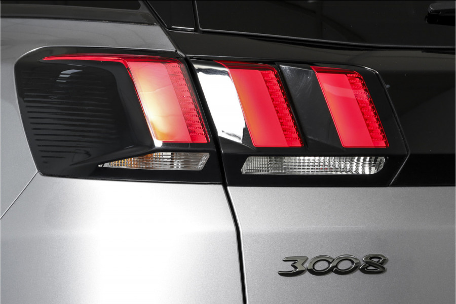Peugeot 3008 1.2 PureTech Crossway 130 PK - Automaat | S/K-Panodak | Dig. Cockpit | Adapt. Cruise | PDC | Camera | NAV + App. Connect | ECC | Elek. Klep | DAB | LM 18" |