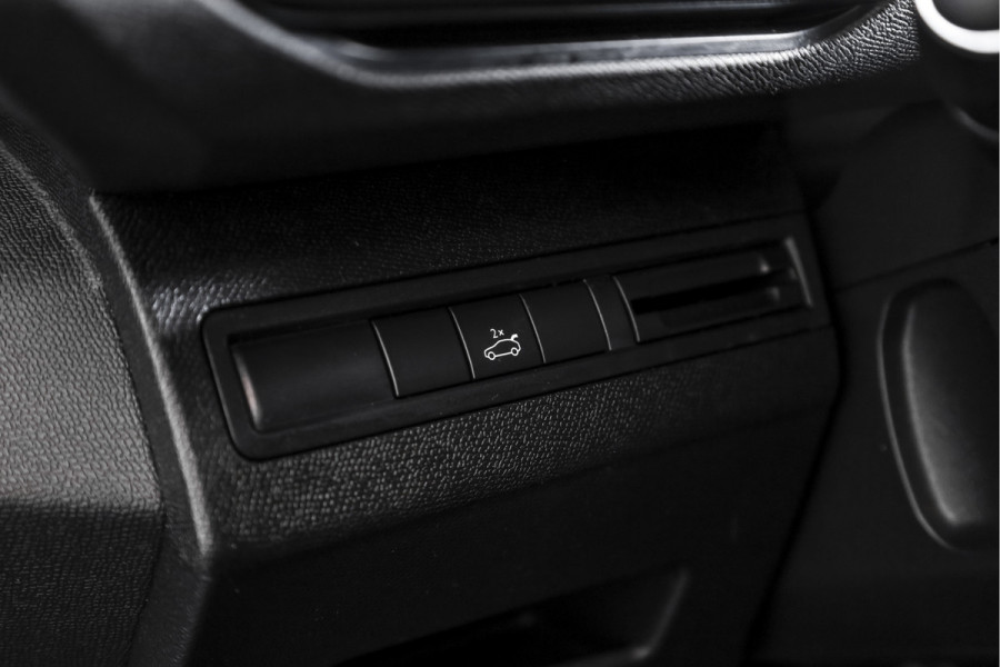 Peugeot 3008 1.2 PureTech Crossway 130 PK - Automaat | S/K-Panodak | Dig. Cockpit | Adapt. Cruise | PDC | Camera | NAV + App. Connect | ECC | Elek. Klep | DAB | LM 18" |