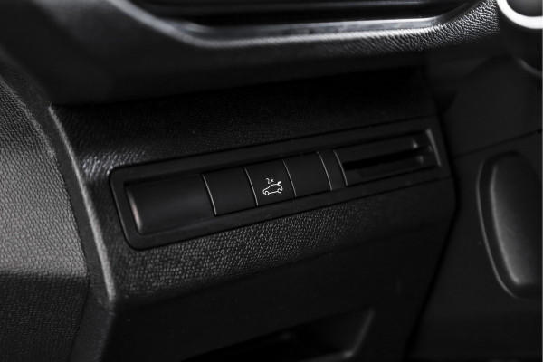 Peugeot 3008 1.2 PureTech Crossway 130 PK - Automaat | S/K-Panodak | Dig. Cockpit | Adapt. Cruise | PDC | Camera | NAV + App. Connect | ECC | Elek. Klep | DAB | LM 18" |