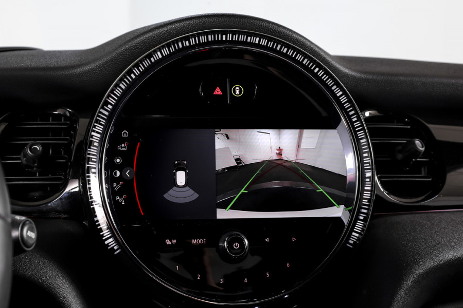 MINI Mini 2.0 Cooper S John Cooper Works 180 PK | S/K Panodak | Dig.Cockpit | Adapt.Cruise | Stoelverw. | Camera+PDC | NAV+App.Connect | Auto.Airco | LM 17" |