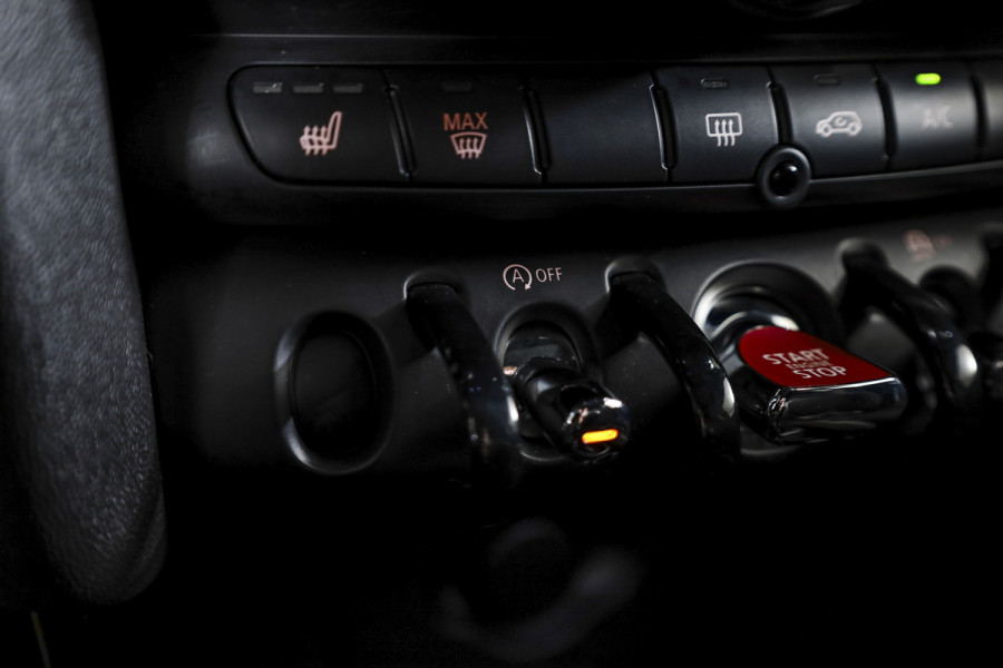 MINI Mini 2.0 Cooper S John Cooper Works 180 PK | S/K Panodak | Dig.Cockpit | Adapt.Cruise | Stoelverw. | Camera+PDC | NAV+App.Connect | Auto.Airco | LM 17" |